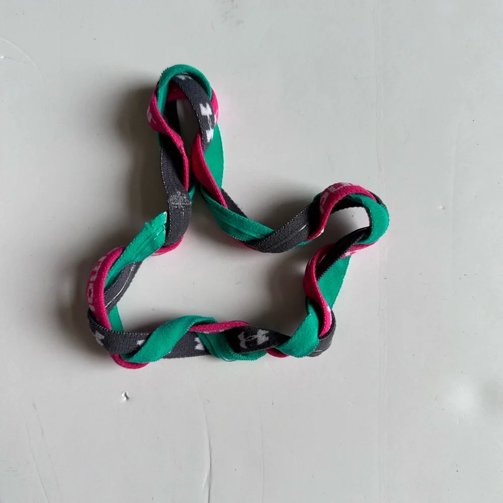Under Armour twisted headband